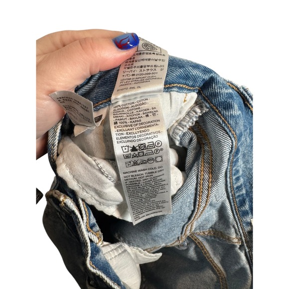 Levis 94 Baggy Wide Leg Jeans Womens Size 26 Ripped Distressed Light Wash Denim - Picture 8 of 10